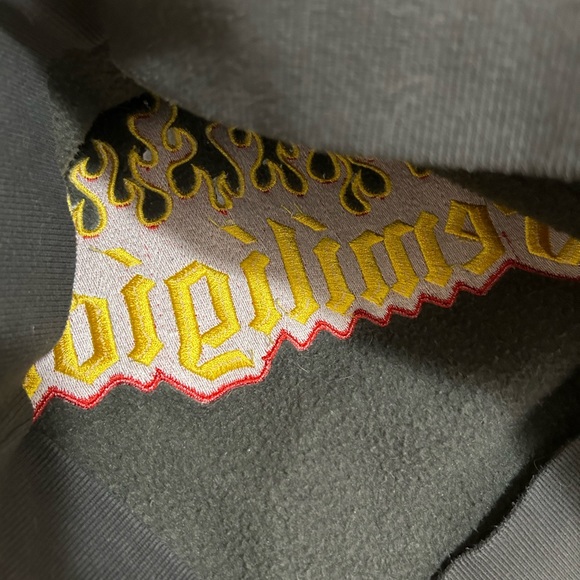 LA PIMBÊCHE Femiligion Grey Crewneck - Picture 6 of 7